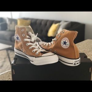 Converse Brown | women sz 5.5